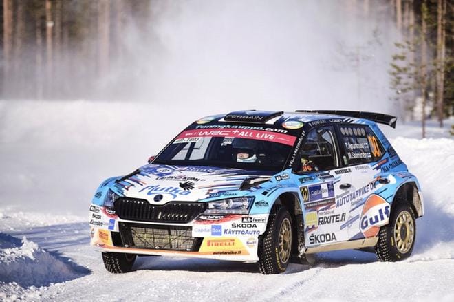 Teemu Asunmaa ja kartanlukija Marko Salminen pitivät hyvää vauhtia WRC Arctic Rally Finlandissa lauantaina. Kuva: Hannu Rainamo