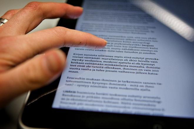 Digimurros on kestänyt jo vuosikymmeniä, mutta kaikki eivät ole päässeet mukaan alku pidemmälle. Tilanne luo eriarvoisuutta, jonka hallitus haluaa poistaa. KUVA: JENNI LATVA