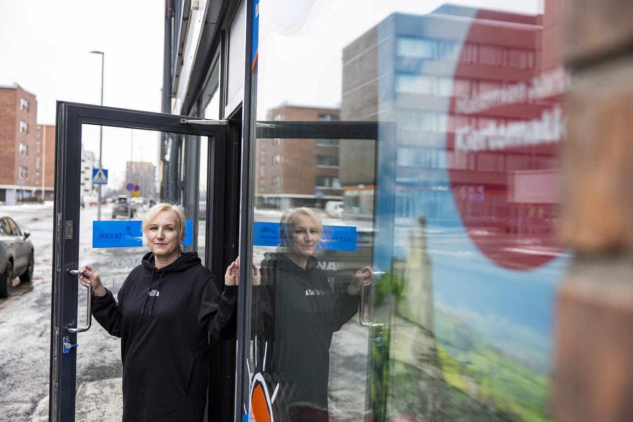 Kun Kemistä ja Oulusta suljettiin viimeisetkin matkatoimistot, päätti Irina Louste avata sellaiset itse.