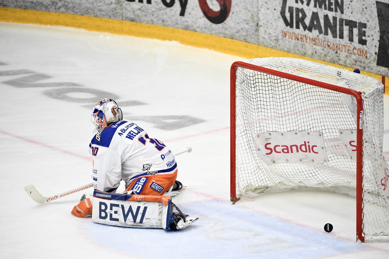 KooKoon toinen maali lipsahti helposti Tappara-vahti Christian Heljangon selustaan.