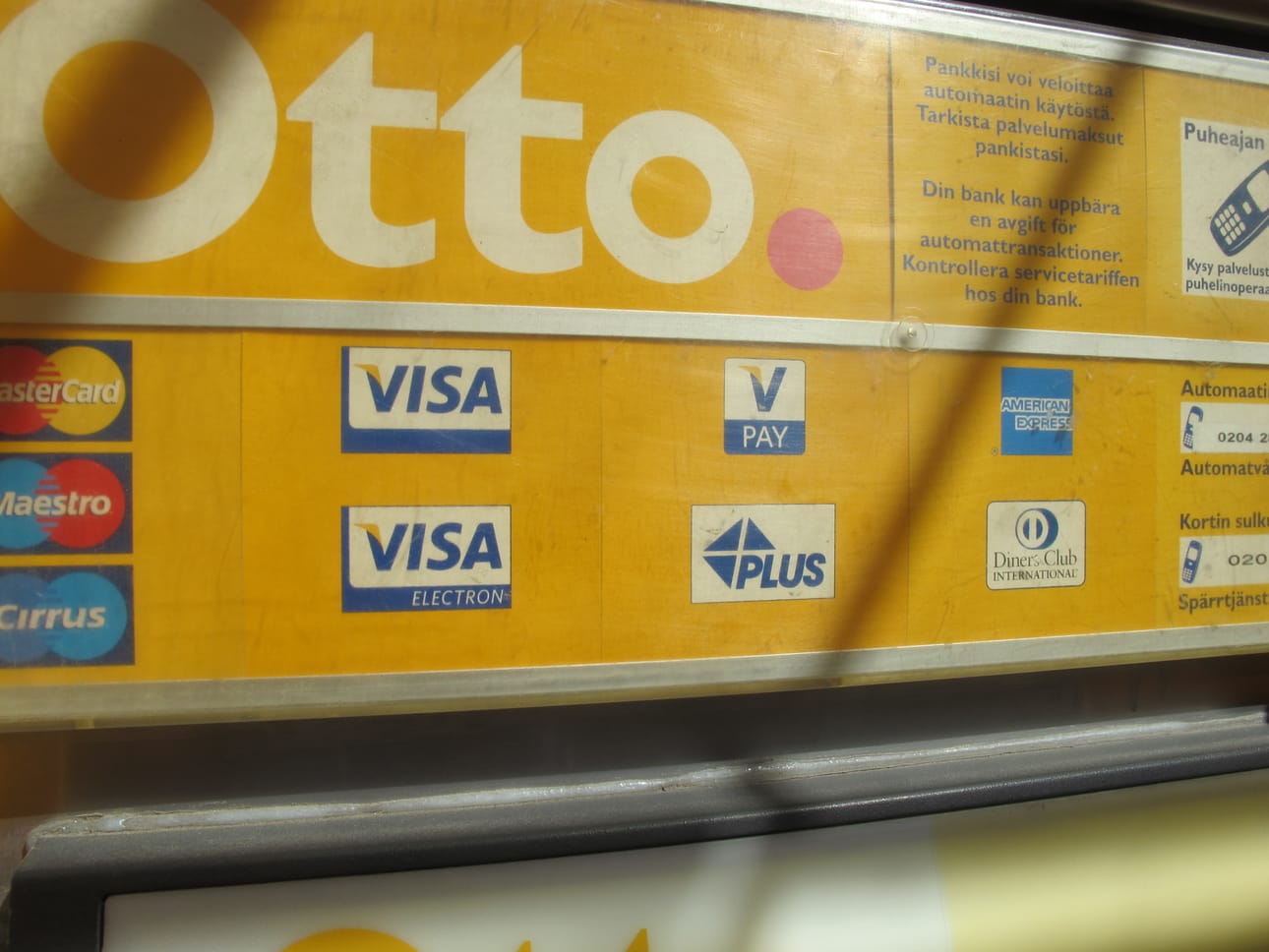 Otto-automaatit poistuvat S-ryhmän tiloista.