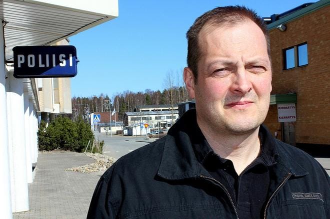 Pohjalaispoliisien pääluottamusmies Jukka Sillanpää odottaa mielenkiinnolla miten luvatut lisämiljoonat käytetään. KUVA: REIJO HEIKKILÄ