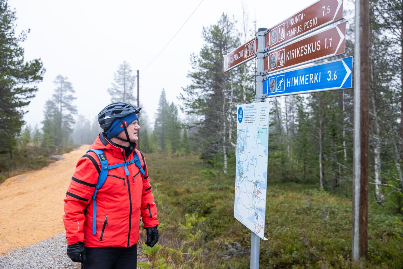 Opasteita on reitin varrella hyvin, eikä eksymisen vaaraa ole, sillä reitti noudattaa hiihtoladun pohjaa.