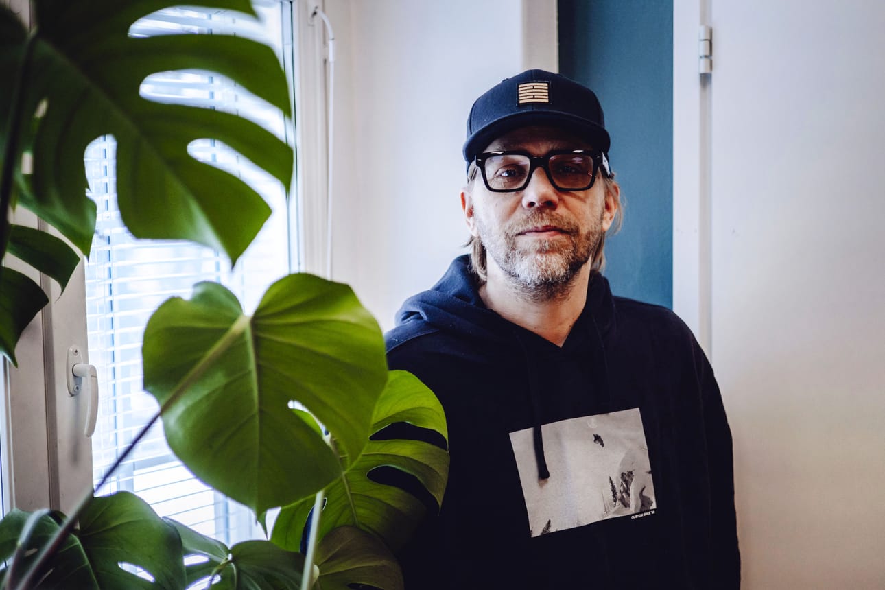 Seinäjokelainen parturi-kampaaja Perttu Paski tekee konemusiikkia ja dj-keikkoja artistinimellä Oden. Hän kertoo inspiroituvansa luonnosta, elämästä ja vapaudesta.