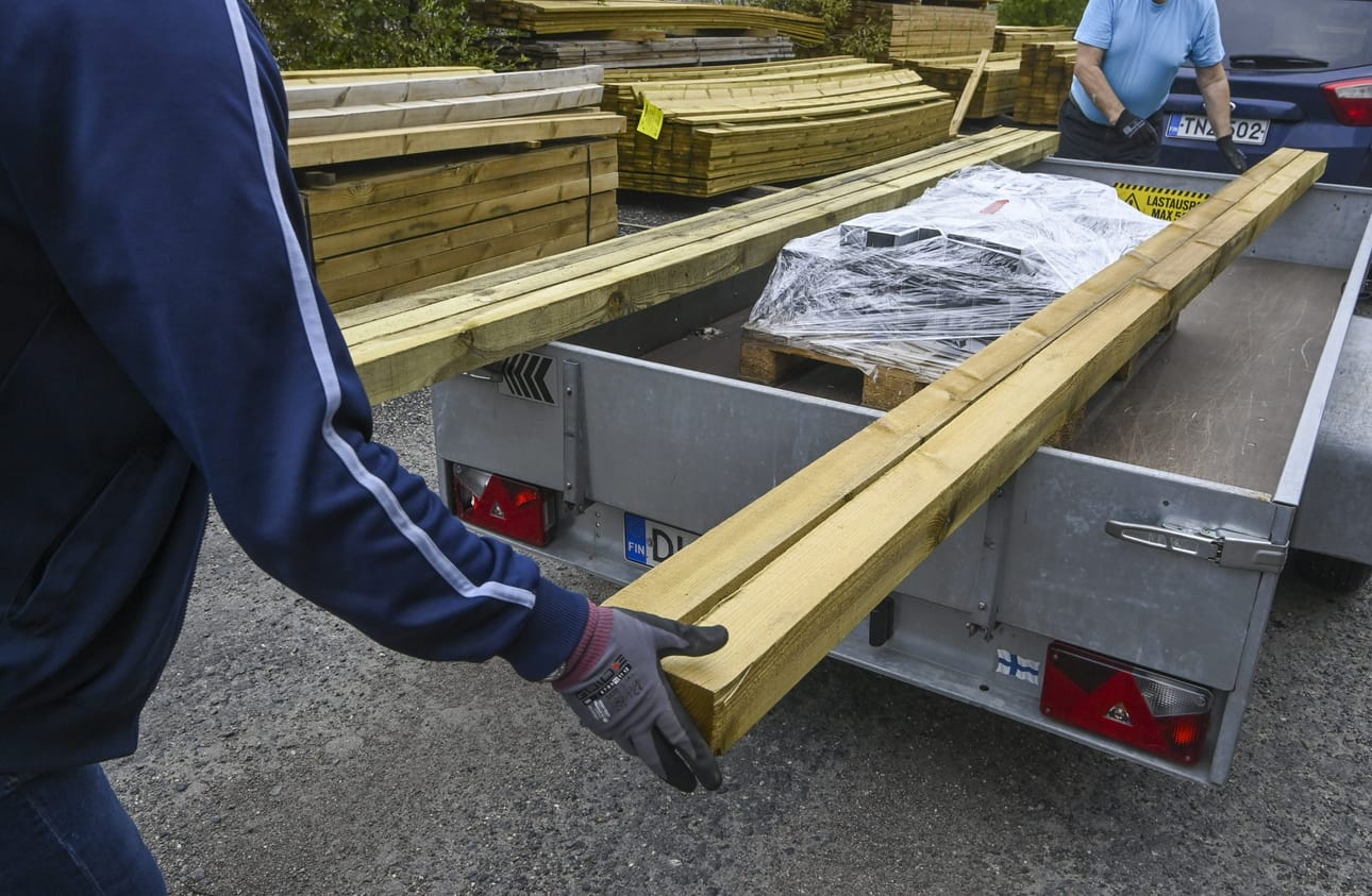 Menneisiin huippuvuosiin nähden terassirakentamisen suosio on ollut nyt maltillisempaa. LEHTIKUVA / Markku Ulander
