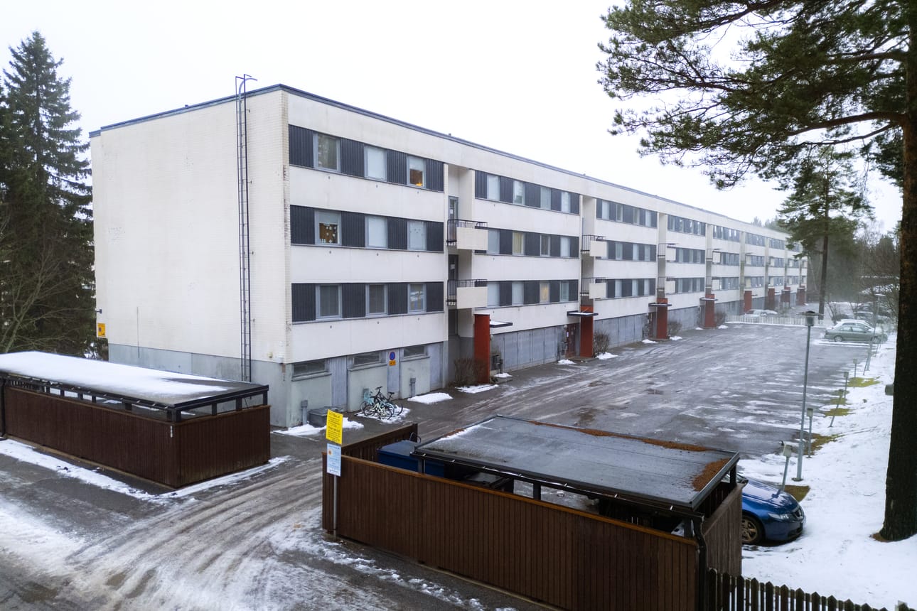 Pikipruukilla on suuria kerrostalokohteita ympäri Vaasaa. Kyseinen talo sijaitsee Isolahdessa.