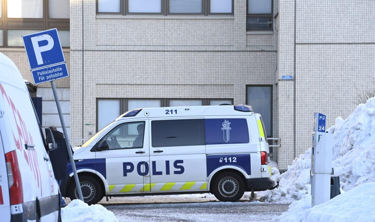 Poliisi kertoo tiedostavansa, että mahdollinen uhka ja siihen liittyvät järjestelyt voivat aiheuttaa yhteiskunnassa huolta. LEHTIKUVA / HEIKKI SAUKKOMAA