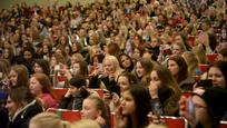 Fanit villiintyvät Robinin stadionkonsertista