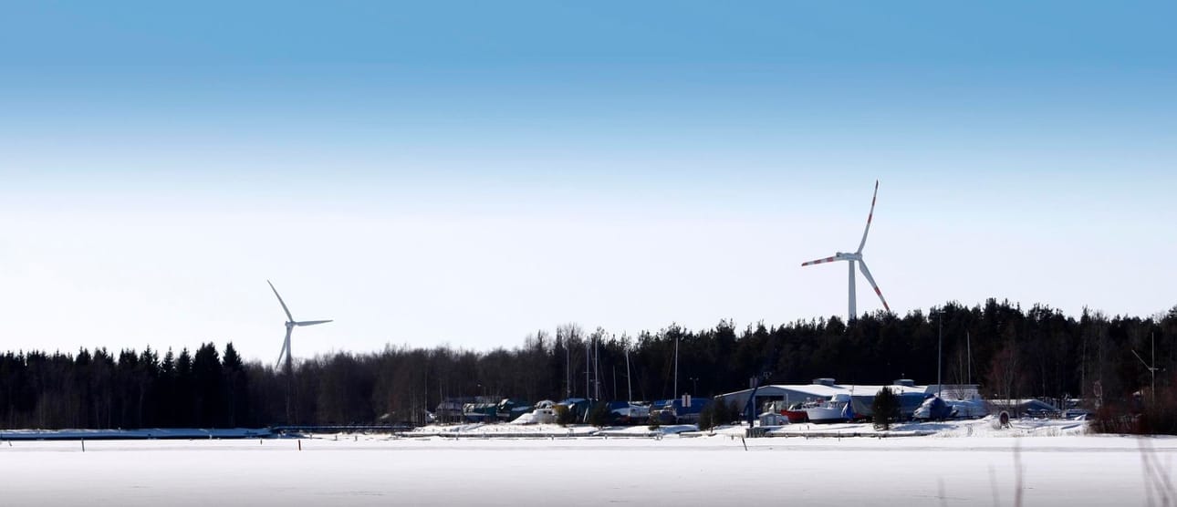 Vihreäsaaren tuulivoimaloissa on riittänyt vikoja.