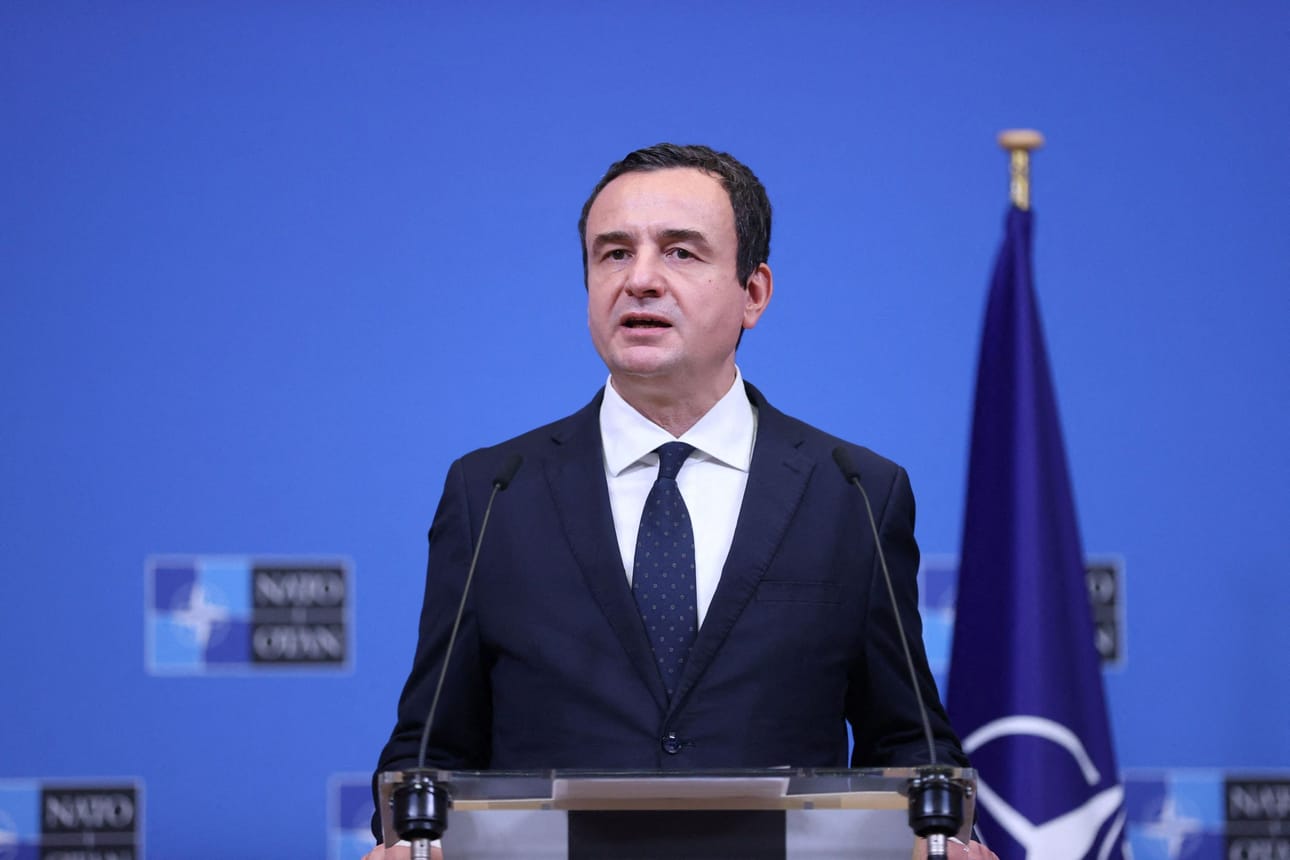Kosovon pääministeri Albin Kurti sanoi olevansa tyytyväinen sopimuksen vastavuoroisuuteen. LEHTIKUVA / AFP