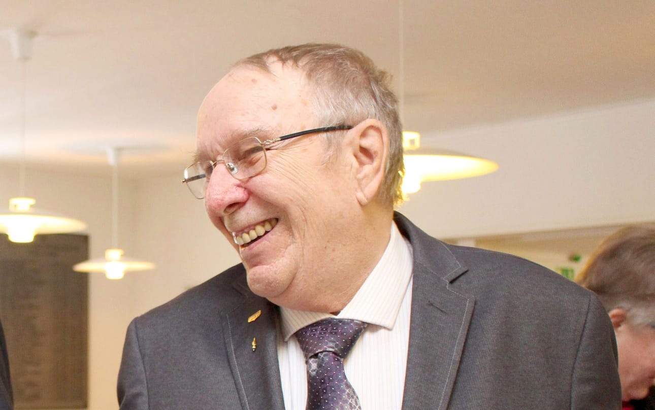 Pohjois-Pohjanmaan maakuntahallitus on myöntänyt Pohjois-Pohjanmaa-palkinnon pyhäntäläiselle, teollisuusneuvos Veijo Sydänmetsälle tunnustuksena ansiokkaasta elämäntyöstä erityisesti talonrakennusteollisuuden kehittämisestä Pohjois-Pohjanmaalla. Arkistokuva Sari Junnonaho