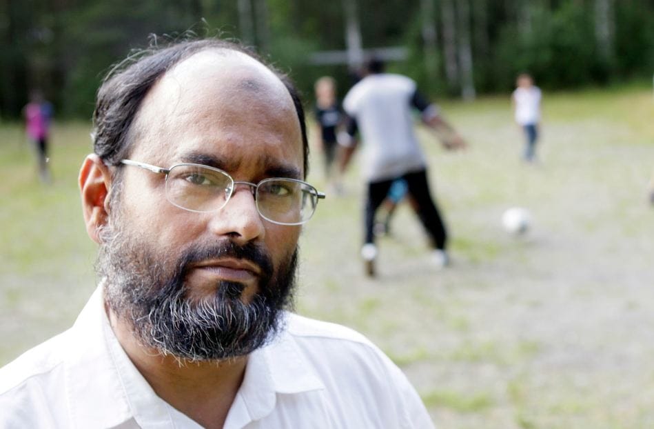 Vaalimainos moskeijassa on uskonnon mukaista, kommentoi imaami ja kuntavaaliehdokas Abdul Mannan.