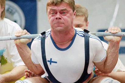 Aliarvostettu yhdeksänkertainen maailmanmestari – maalaiskylän pojasta Jarmo Virtasesta kasvoi maailman paras voimanostaja