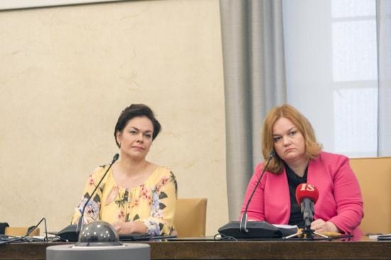 Sote-valiokunnan keskustalaiset jäsenet sekä yksi sinisten jäsen ovat tehneet puheenjohtaja Krista Kiurun (sd.) toiminnasta kantelun puhemiesneuvostolle. KUVA: Kimmo Penttinen