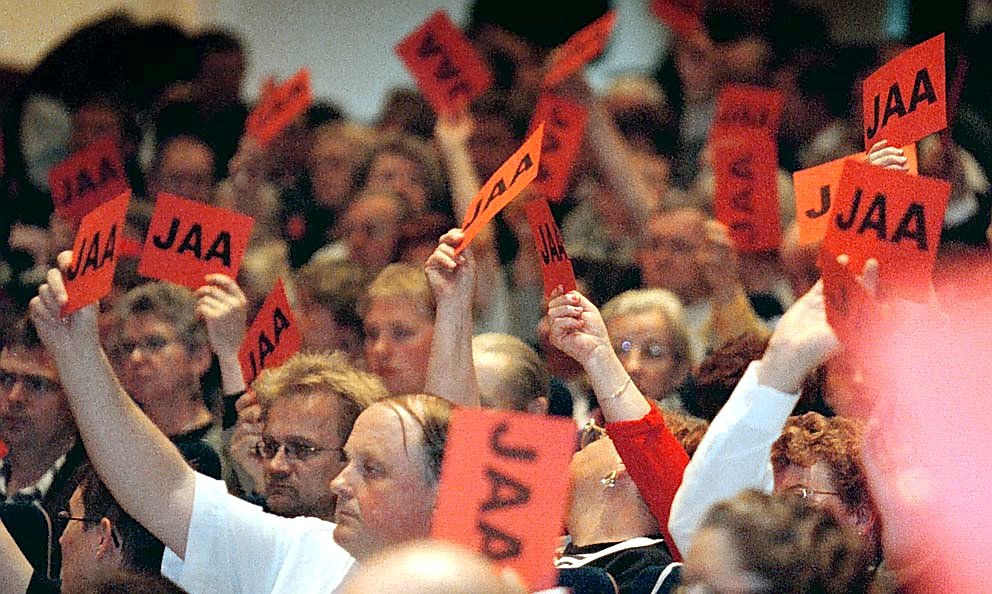 Viikon lopuksi: Natoon mennään nenää pidellen ja Kekkosen perintöä vaalien
