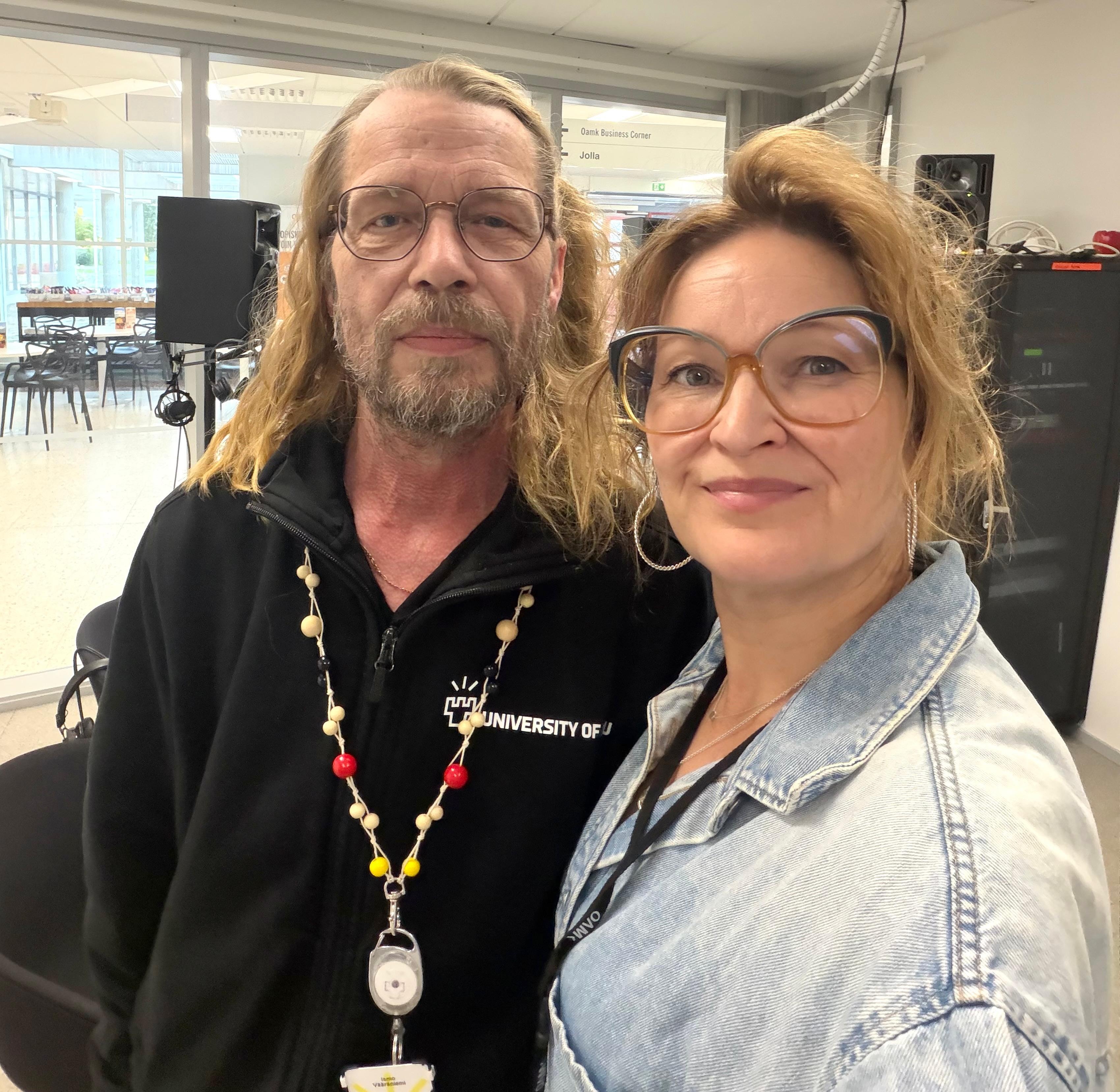Kaupallinen yhteistyö: "Ensivaikutelma on tärkeä" – palveluassistentti Ismo Vääräniemi auttaa opiskelijoita ilman ennakkoluuloja