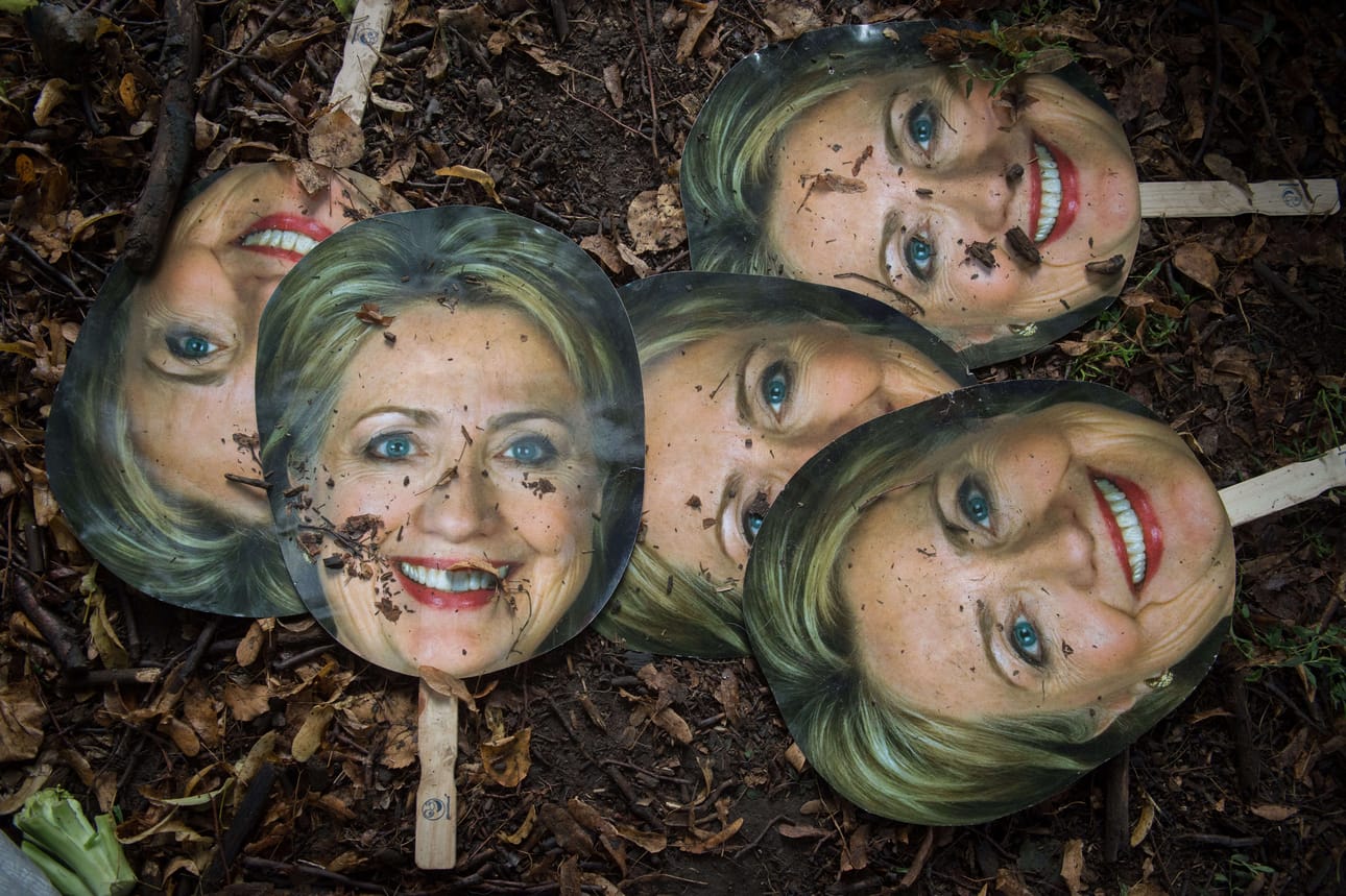 Hillary Clinton -kylttejä demokraattien puoluekokouksen ulkopuolella Philadelphiassa.