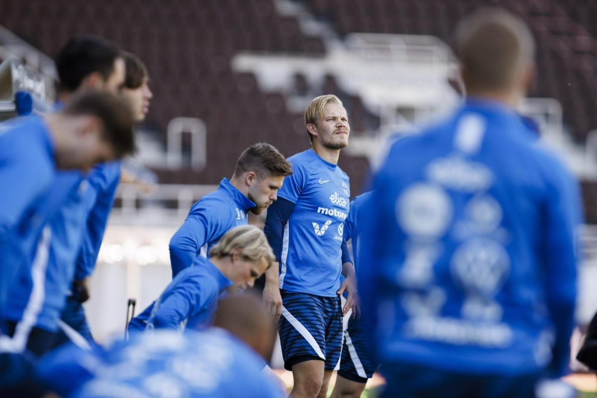 Huuhkajilla on ollut tiivis pelitahti. Kuva harjoituksista viime viikolta, keskellä Joel Pohjanpalo. LEHTIKUVA / SEPPO SAMULI
