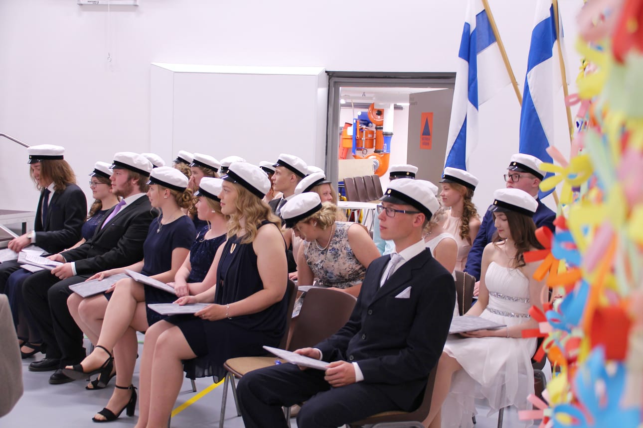 Nyt on lakit saatu päähän.