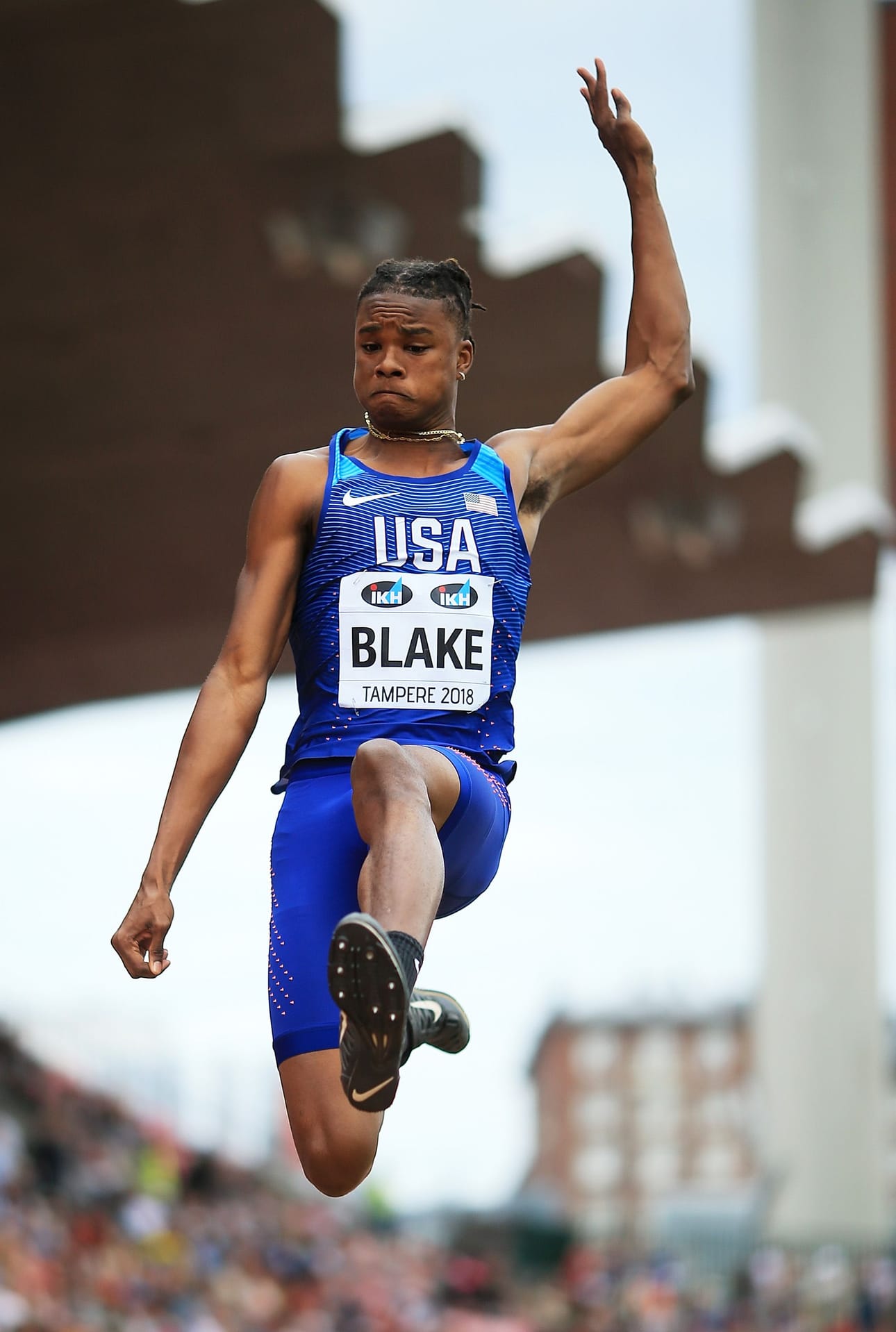 USA:n olympiakarsinnoissa pituushypyn ja korkeushypyn voittanut JuVaughn Harrison kilpaili sukunimellä Blake vielä Tampereen alle 20-vuotiaiden MM-kisoissa 2018. Sieltä saaliina oli pronssi korkeudessa.