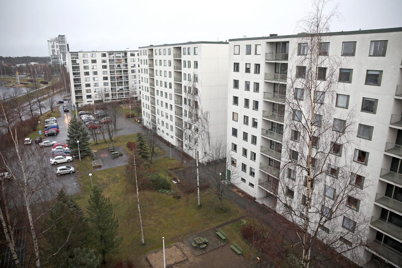 Koskenniskaan valmistui 70-luvulla viisi kerrostaloa, jotka Oulun Pikku-Moskovanakin tunnetaan.