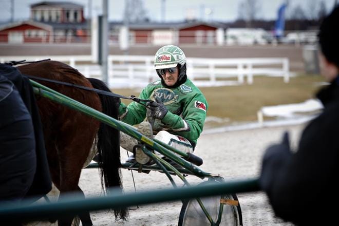 Enjoy Pepper ravasi lähtövoittoon Seinäjoella. Ohjastajana Ari Moilanen. Kuva: Tomi Kosonen