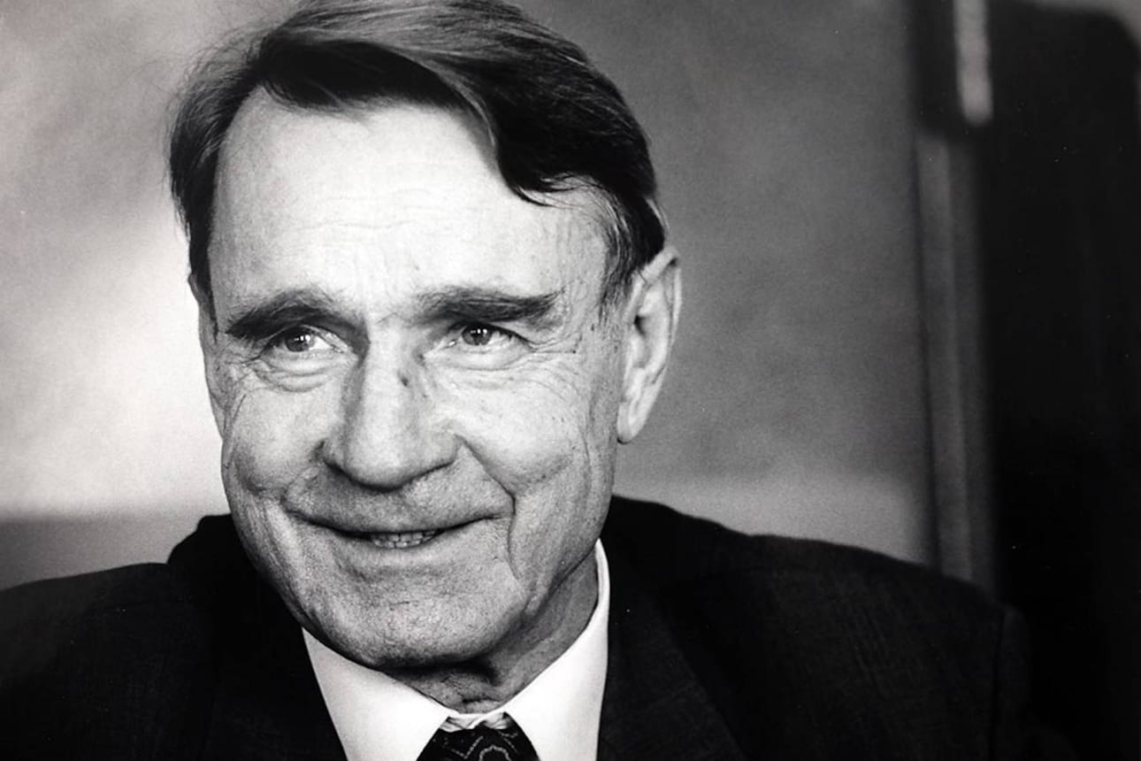 Suomen yhdeksäntenä presidenttinä toiminut Koivisto saa valtiolliset hautajaiset, joita odotetaan tulevan seuraamaan kymmeniä tuhansia ihmisiä.