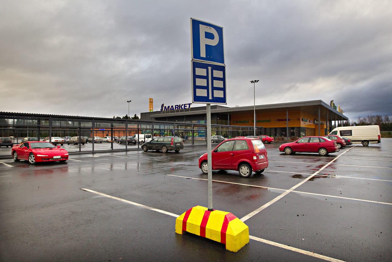 S-marketin ja ABC:n yhteinen kiinteistö Alavudella avattiin loppuvuodesta 2011. Arkistokuva.