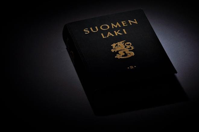 Oikeusministeriö ilmoitti lokakuussa, että lapsiin kohdistuvien seksuaalirikosten rangaistuksiin esitetään kiristyksiä. Rikoslakiin ehdotetaan uutta säännöstä törkeästä lapsenraiskauksesta. Lisäksi lapsen seksuaalisen hyväksikäytön enimmäisrangaistusta ehdotetaan korotettavaksi. KUVA: ARKISTOKUVA