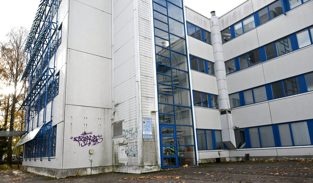 Lokakuun lopulla takavarikoitujen reilun kymmenen kohteen päälle takavarikkoon on nyt asetettu yli 30 kohdetta. LEHTIKUVA / Jussi Nukari