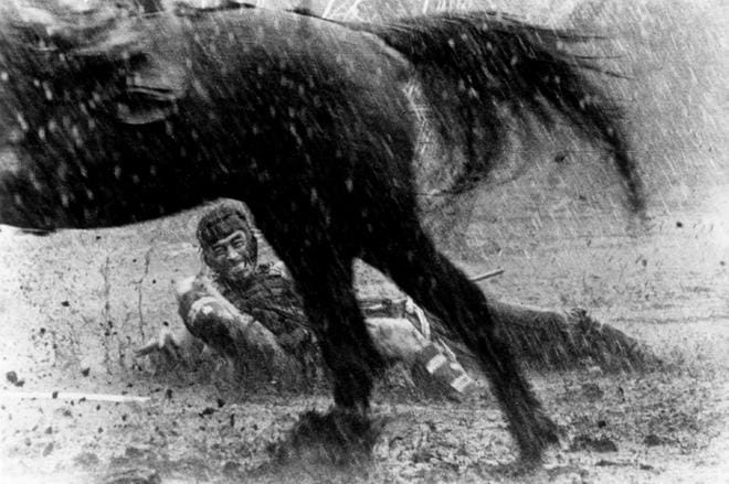 Seitsemän samuraita on maailmankuulu elokuva. Yksi samuraista on Toshiro Mifune.KUVA: Yle Kuvapalvelu