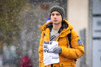 Kemissä asuva venäläinen turvapaikanhakija Maksim Aliev järkyttyi Aleksei Navalnyin kuolemasta, mutta ei aio lopettaa protestointia