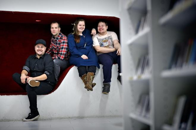 Mikko Jokipii, Janne Rauhala, Satu Aronen ja Sami-Pekka Pursiainen kuuluvat Etelä-Pohjanmaan kulttuuriyhteisö Rankaan. Ranka järjestää alkuvuoden aikana muun muassa Game of Thrones -iltoja, keskustelutilaisuuden kirjallisuudesta ja Harry Potter -aiheisen larpin. KUVA: TOMI KOSONEN