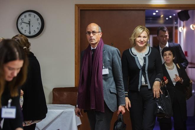 Hyväntuulinen IFC:n varapääjohtaja Nena Stoiljkovic ihmetteli, miksi Helsingistä piti matkustaa tunti Vaasaan. Pian selvisi, missä maan energiapääkaupunki sijaitsee. KUVA: MINNA ANTILA