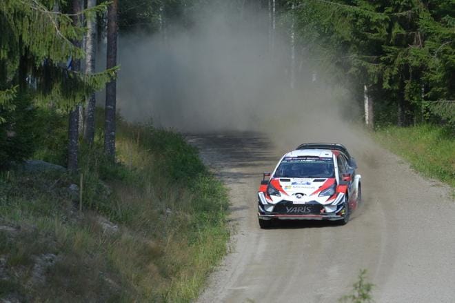 Jari-Matti Latvalan ajonäytettä Jyväskylän MM-rallin lauantaipäivältä Urrian erikoiskokeelta. KUVAT: ELLA NURMI