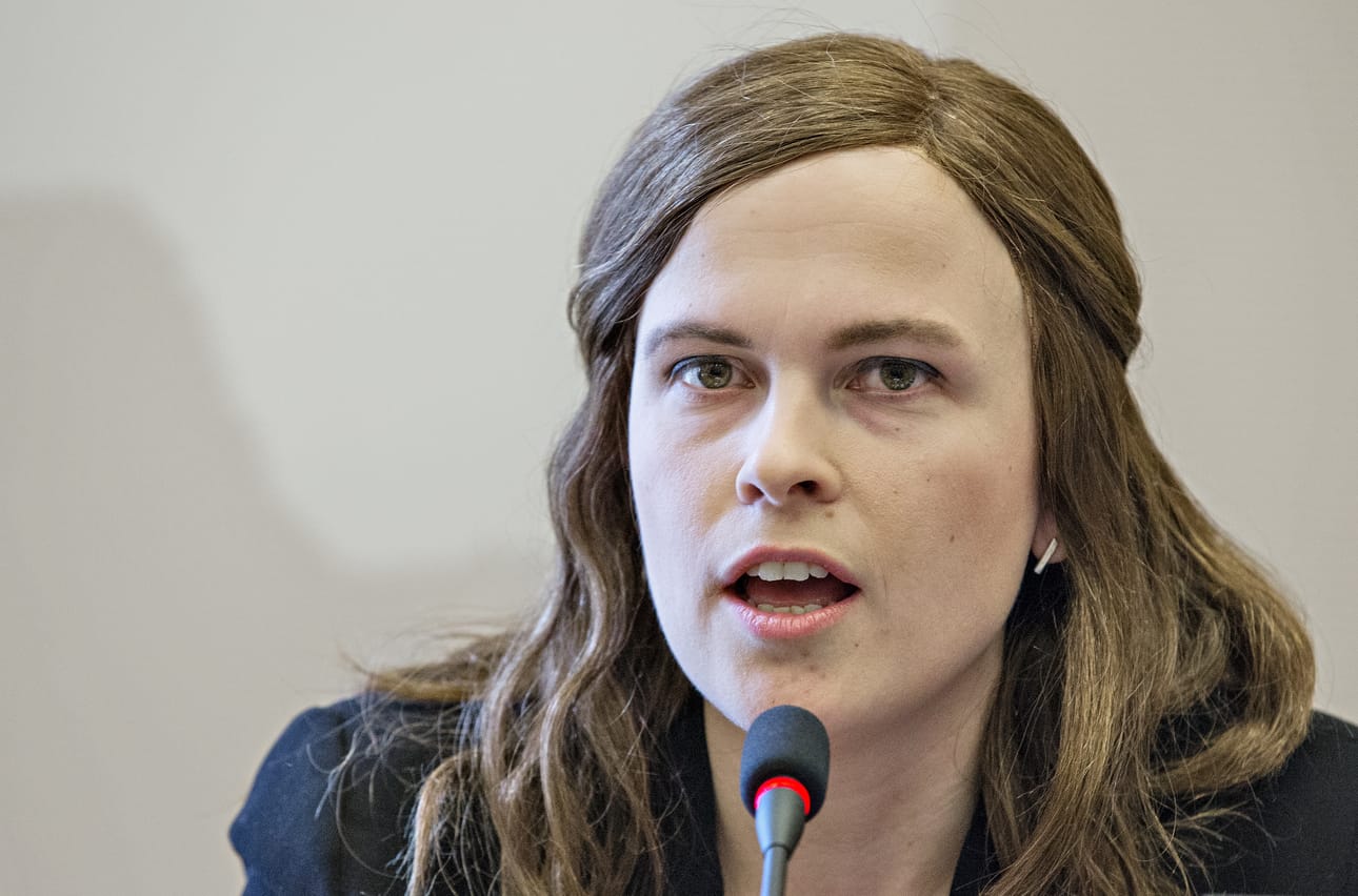 Kokoomuksen puoluevaltuuston puheenjohtaja Mari-Leena Talvitie ei lähde arvioimaan, miten Laajasalon veriteko vaikuttaa puolueen toimintaan.
