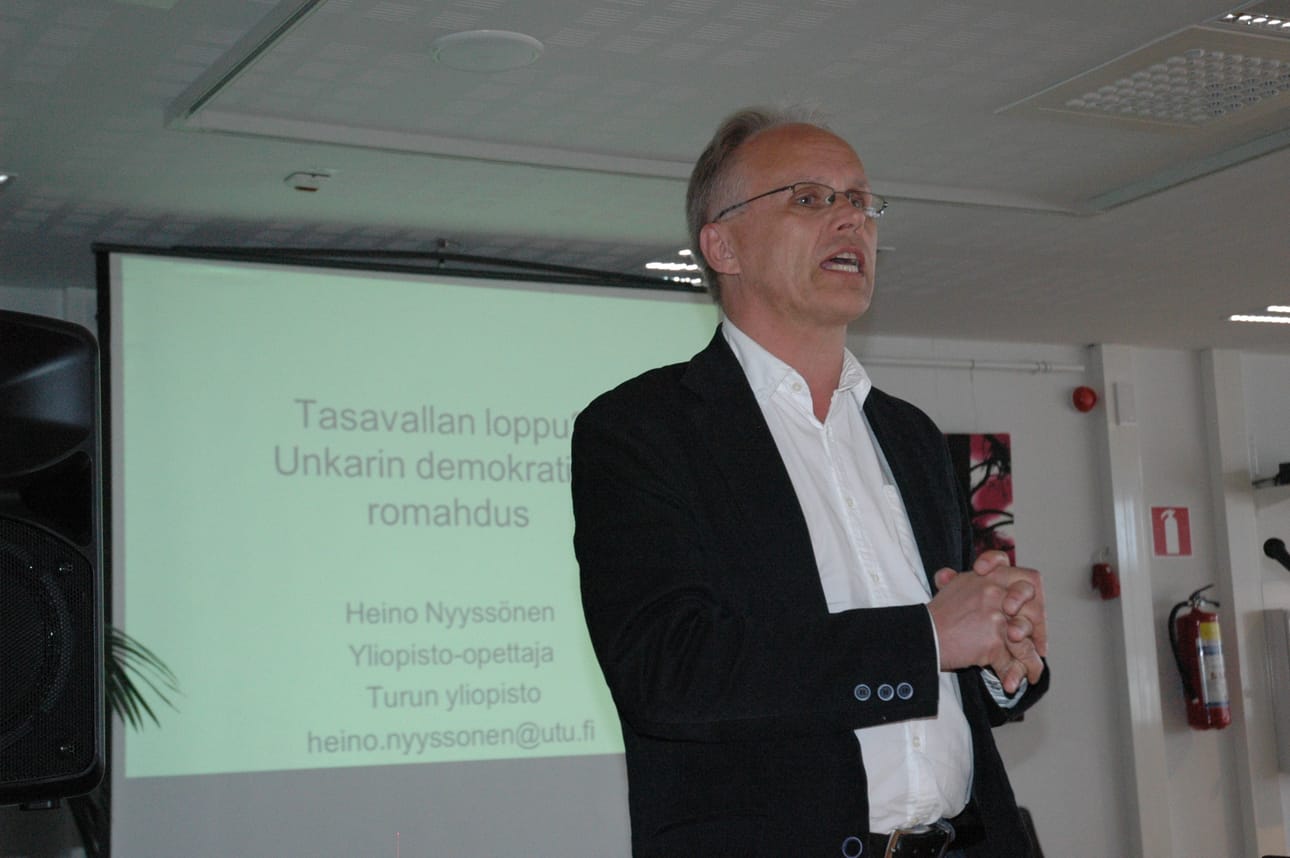 Heino Nyyssönen on tutkinut urallaan muun muassa Itä-Euroopan maita. Arkistokuva.