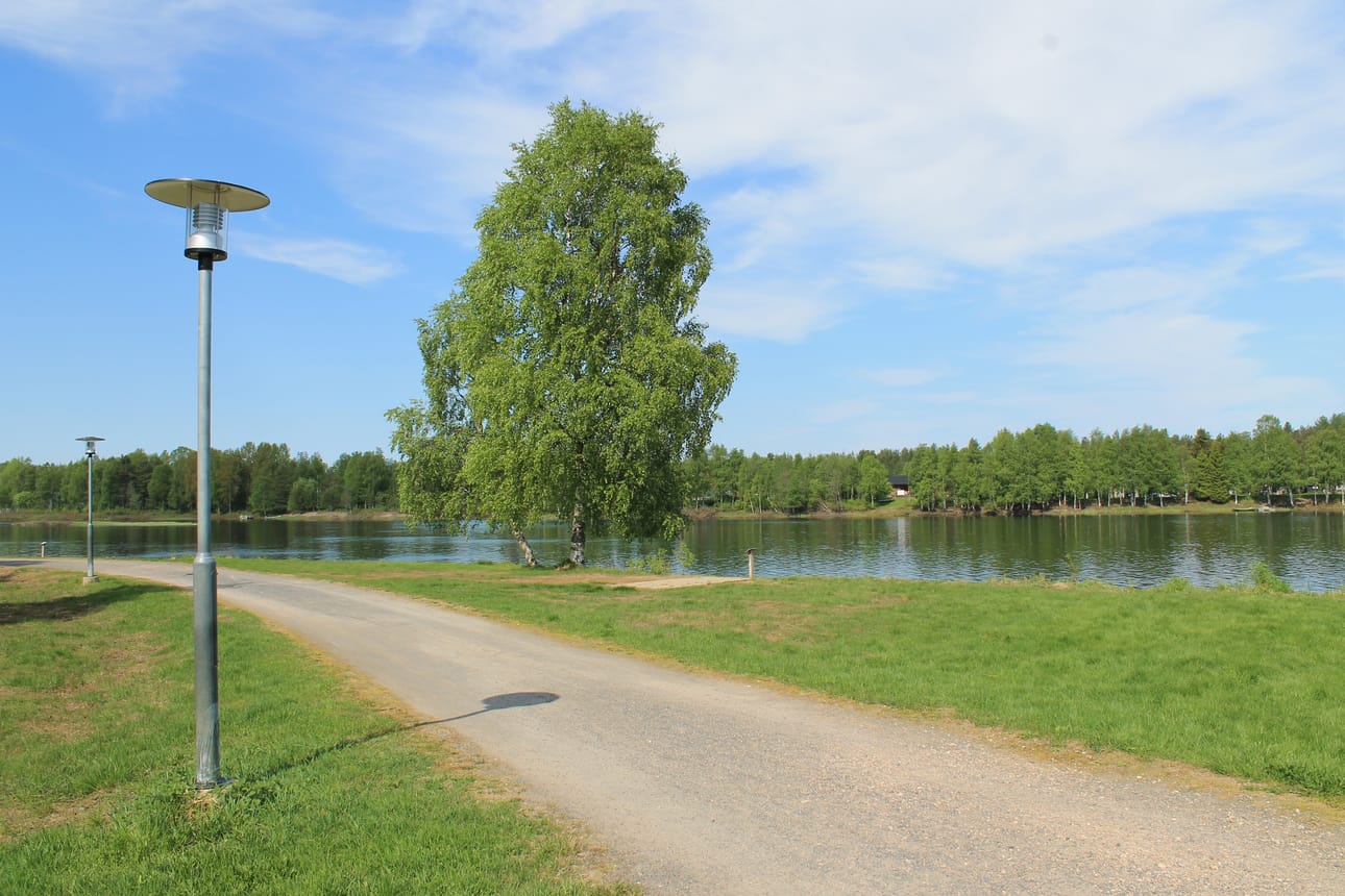Rajamaan rannan kesäistä tunnelmaa.