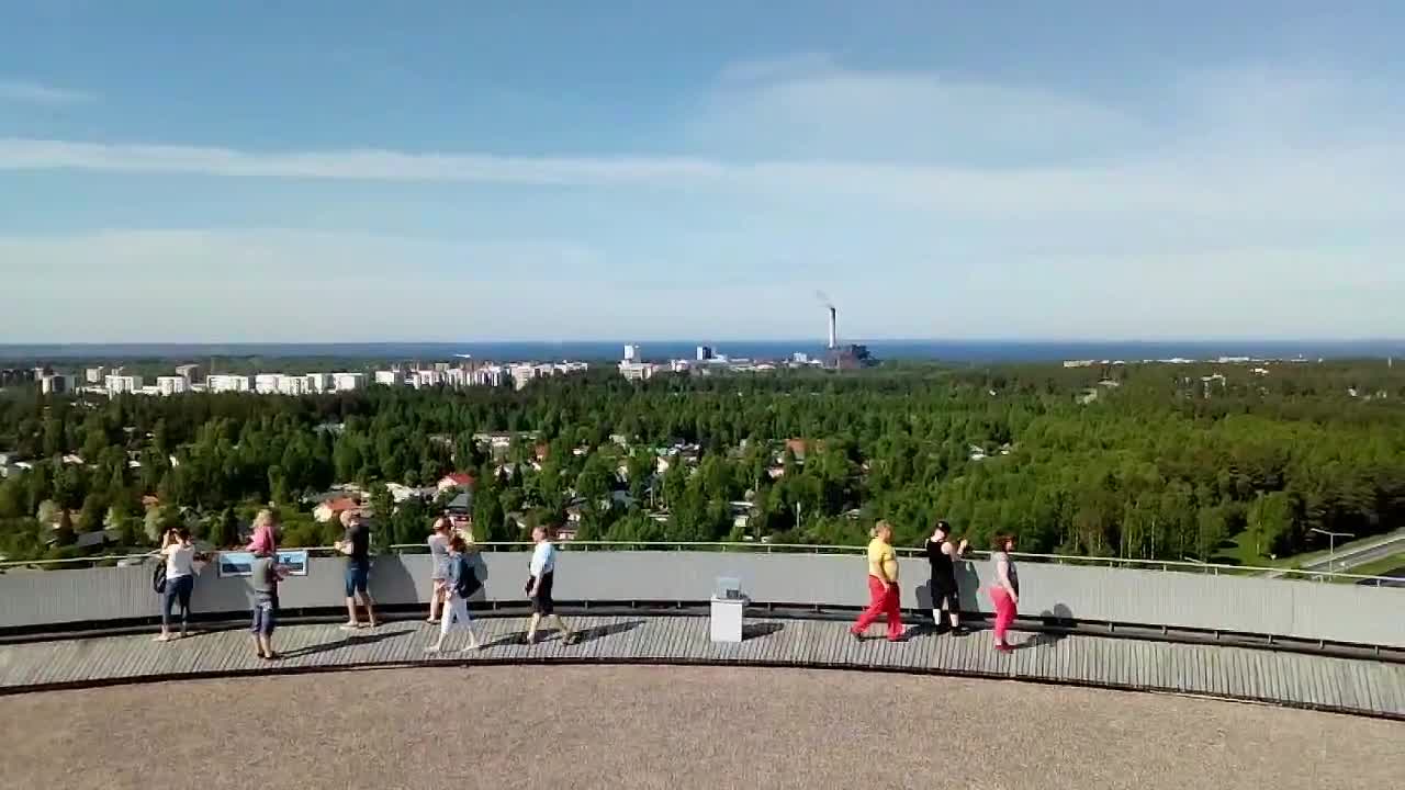Puolivälinkankaan vesitornilla avoimet ovet