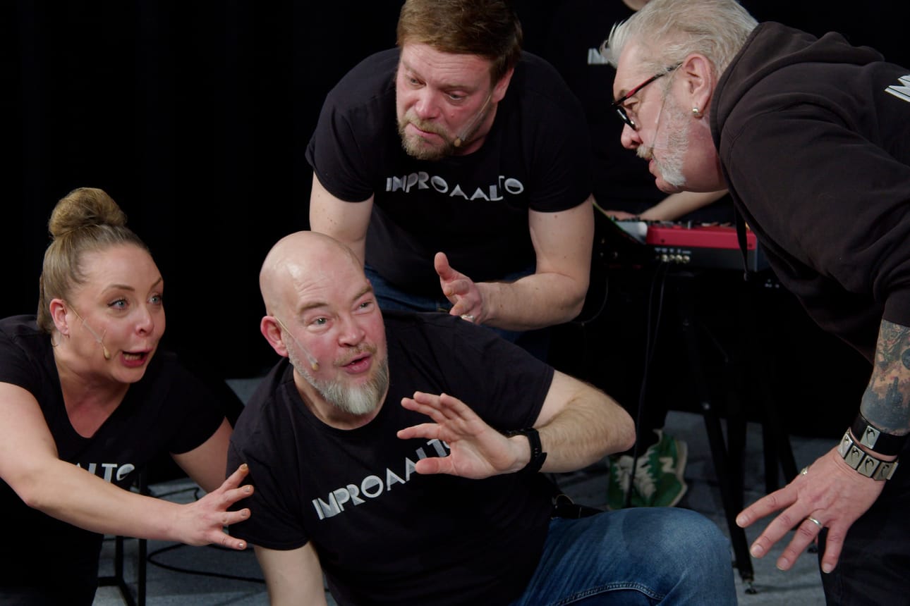 Ryhmään kuuluu Jussi Lampi, Rami Mäkilaine, Tapani ”Tapsa” Korhonen ja Juulia Mäkilaine.