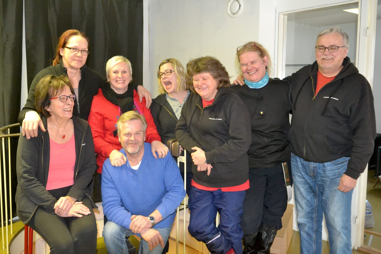 Kesänäytelmän lukuharjoituksia on pidetty tammikuusta alkaen. Harjoituksissa mukana vasemmalta Maria Mustonen, Tarja Haataja, Else Törmänen, Matti Ervasti, Mia Eksymä, Eeva-Kaarina Lämsä, Elina Kerkelä ja Mikko Ronkainen.