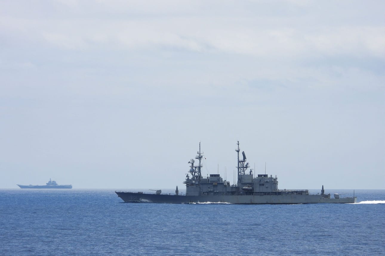 Taiwan on havainnut saarensa ympärillä yhden vuorokauden aikana lähes 70 kiinalaista sotilaslentokonetta ja kymmenkunta Kiinan laivaston alusta. Lehtikuva/AFP/Taiwanin puolustusministeriö