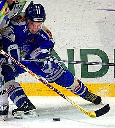 Jääkiekkoilija Antti-Jussi Niemi.