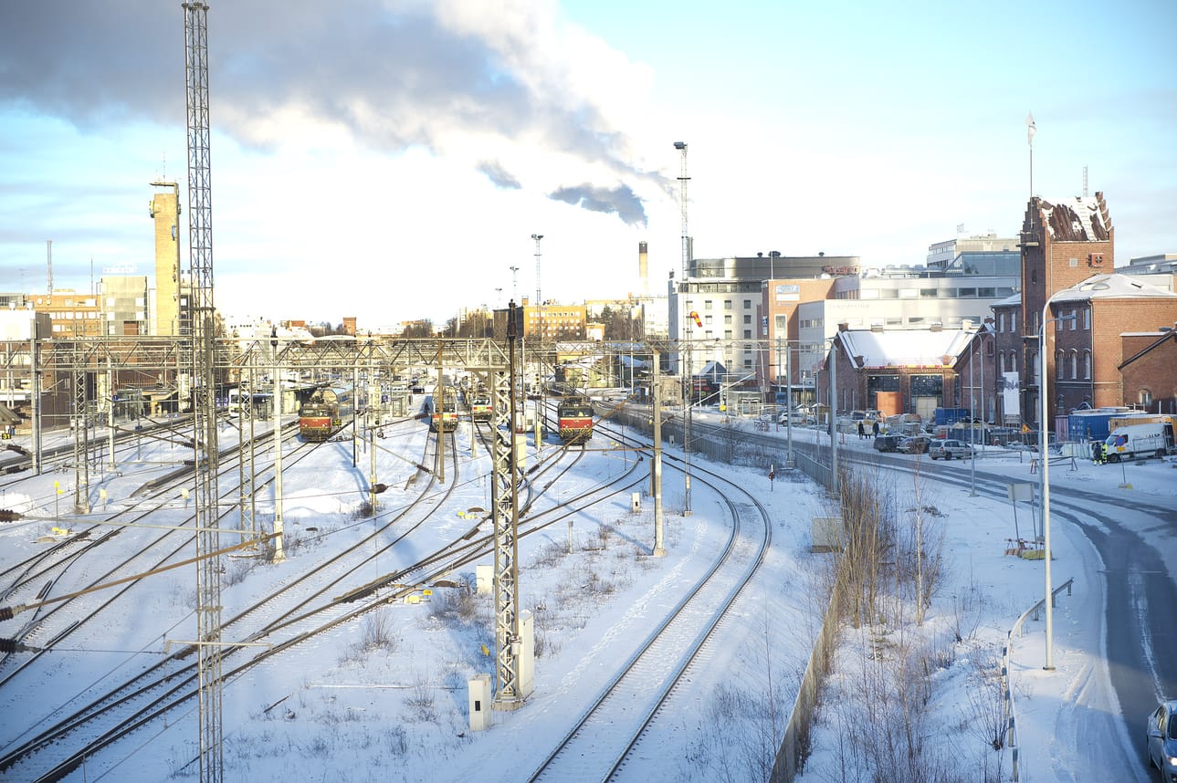 Venäläinen lumensyöjäjuna soveltuu erityisesti ratapihojen lumenpoistoon.