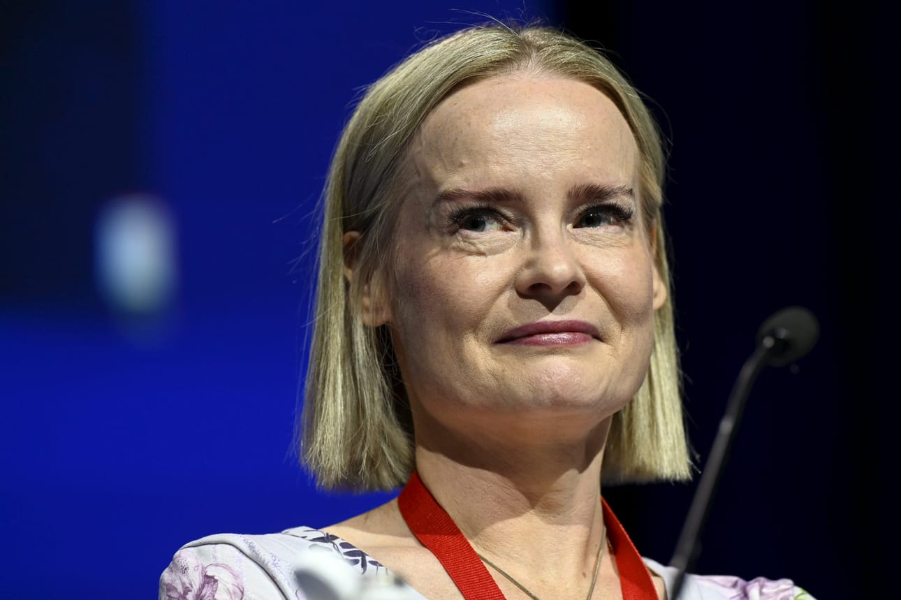 Riikka Purrasta talouden vaikeuksista selviämiseen olisi auttanut oma valuutta. LEHTIKUVA / VESA MOILANEN
