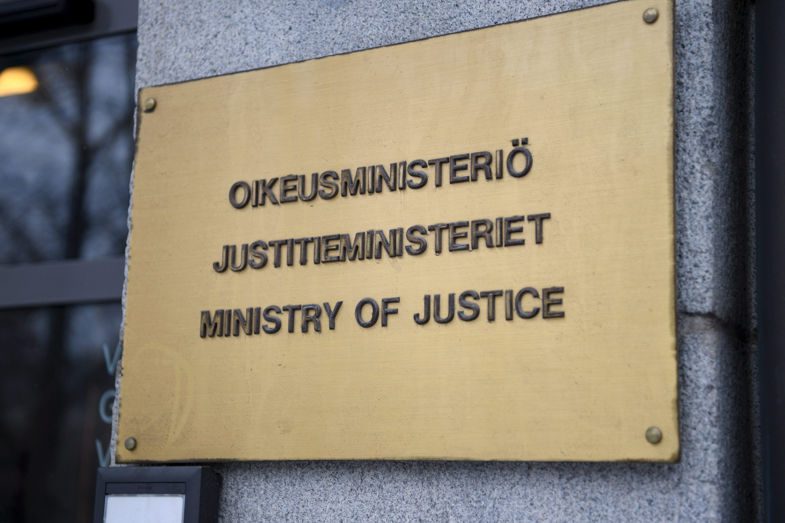 Hallitus haluaa ottaa Ruotsista mallia ja helpottaa rikollisesti hankitun omaisuuden poisottamista
