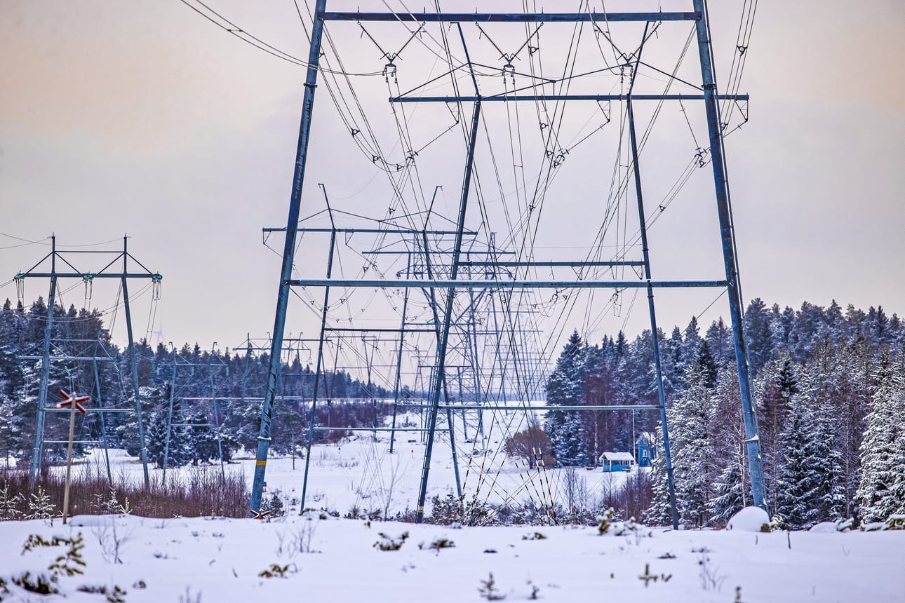 Muun muassa energian tuotanto-, siirto- ja jakelujärjestelmät ovat kriittistä infrastruktuuria.