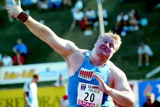 Nyt lentää. Tepa Reinikaisen ei tee mieli jäädä toista kertaa arvokisakoneesta.