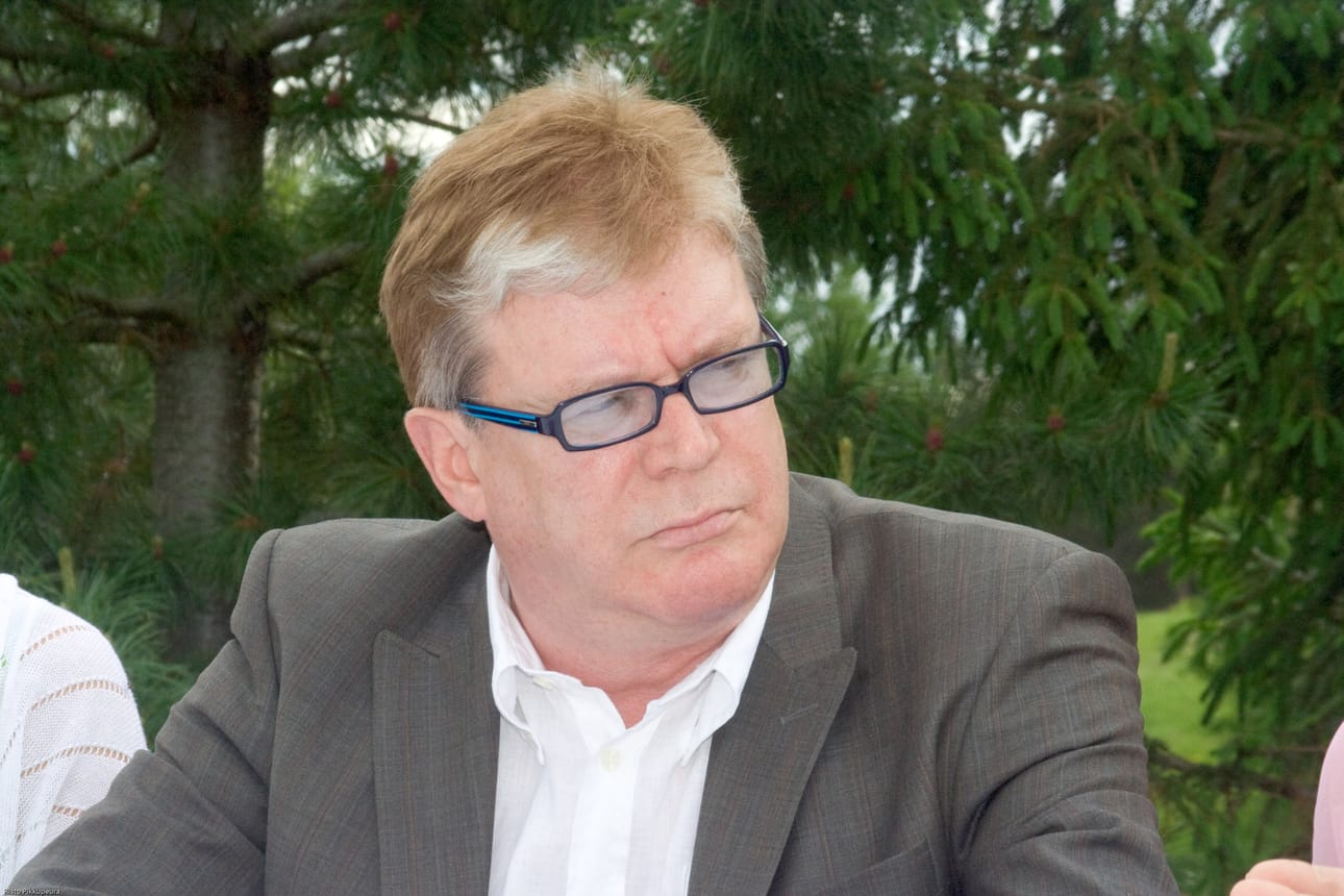 Hannu Kahakorpi ohjasi 30. kesäkuuta 2008 ensi-iltaansa Taivalkoskella tulleen Kalle Päätalo -elokuvan. Elokuvan pääosissa olivat Kai Lehtinen ja Susanna Anteroinen.