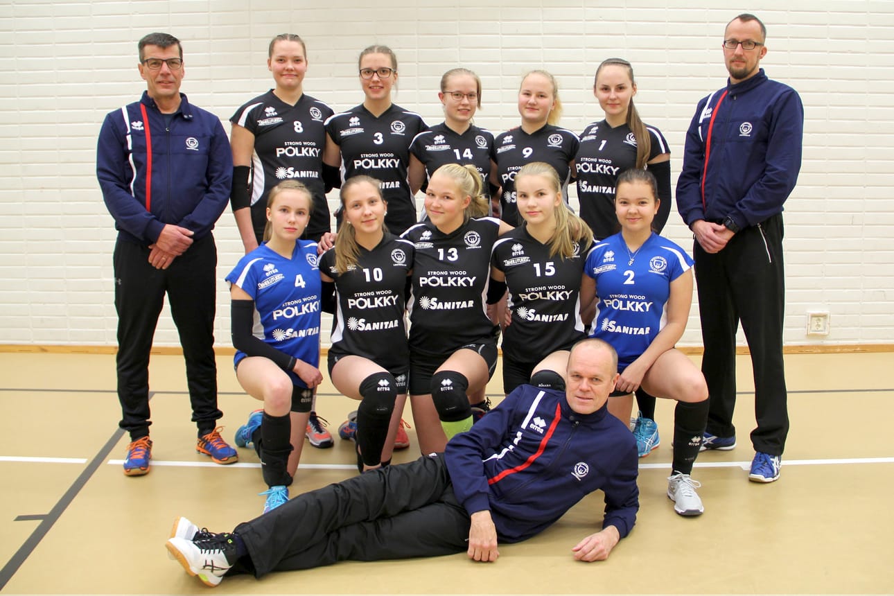 Pallo-Karhujen A-tytöt voittivat sunnuntaia kauden ensimmäisen kotiottelunsa lentopallon kakkossarjassa.